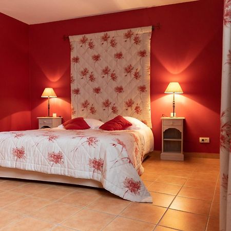Le Relais Du Grand Logis Hotel Mirabeau  Bagian luar foto