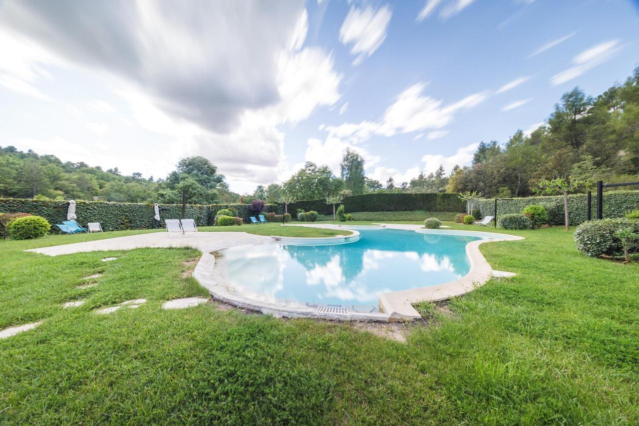 Le Relais Du Grand Logis Hotel Mirabeau  Bagian luar foto