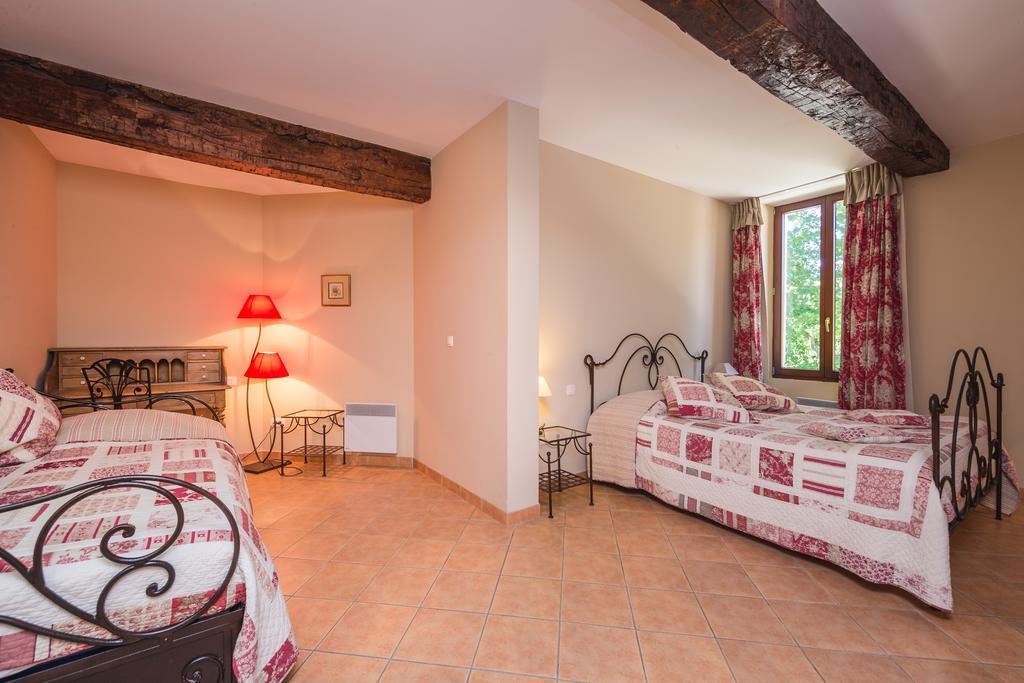 Le Relais Du Grand Logis Hotel Mirabeau  Bagian luar foto