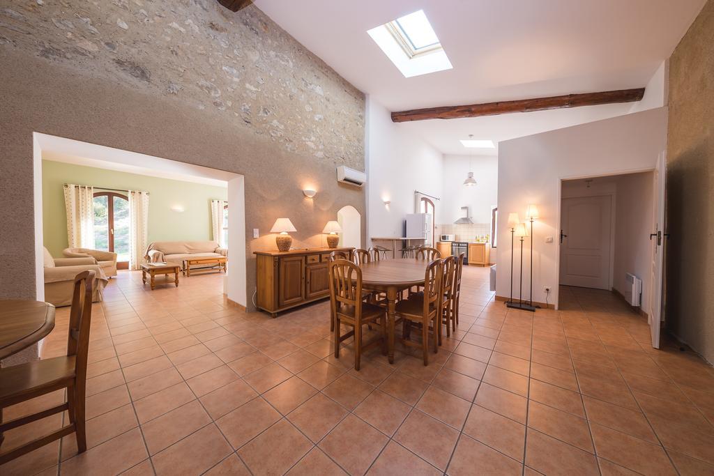 Le Relais Du Grand Logis Hotel Mirabeau  Bagian luar foto