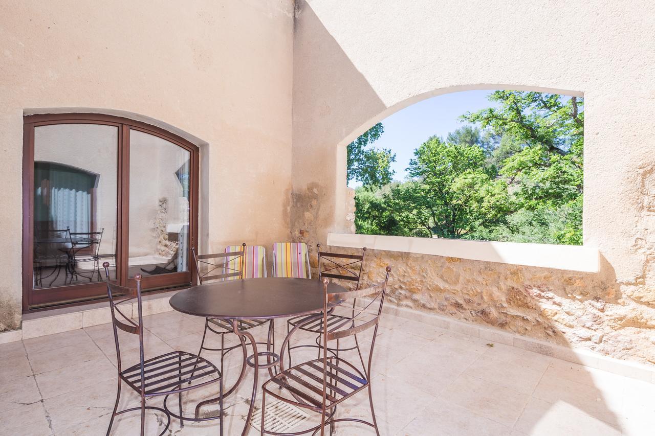 Le Relais Du Grand Logis Hotel Mirabeau  Bagian luar foto