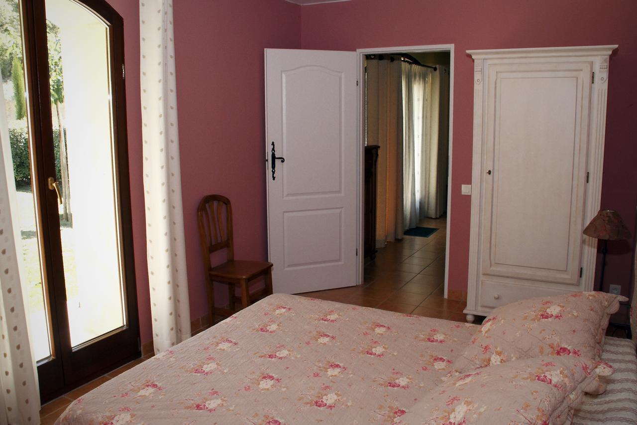 Le Relais Du Grand Logis Hotel Mirabeau  Bagian luar foto