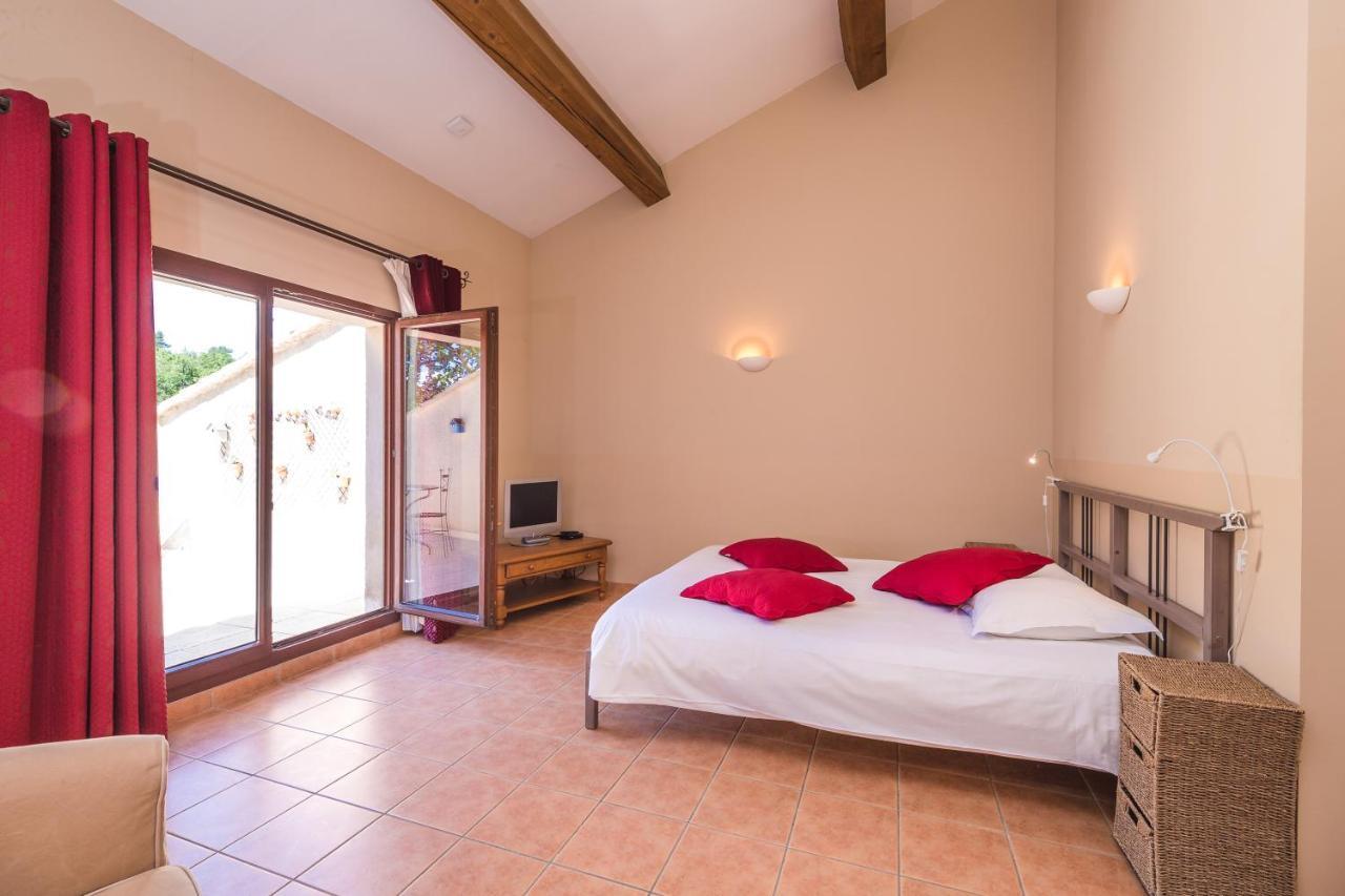 Le Relais Du Grand Logis Hotel Mirabeau  Bagian luar foto