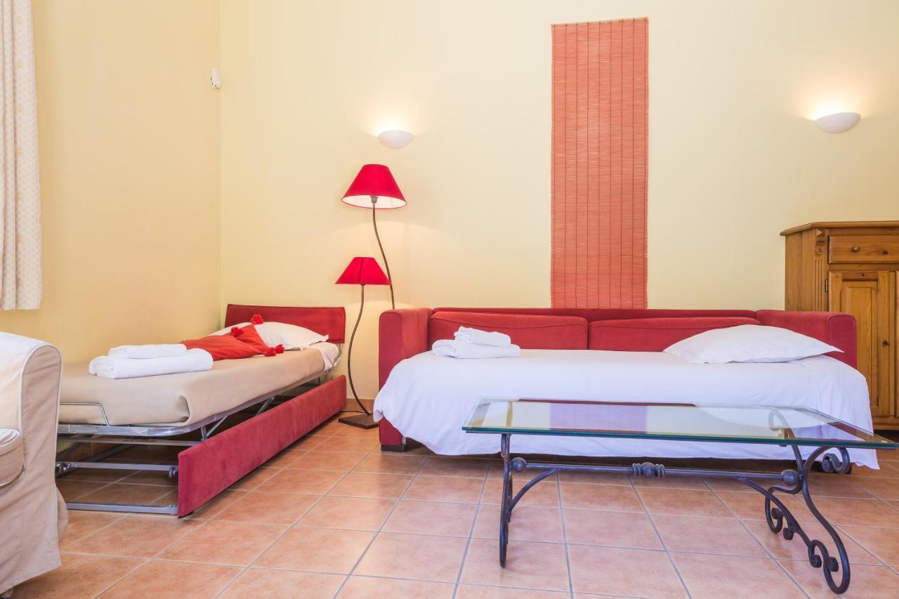 Le Relais Du Grand Logis Hotel Mirabeau  Bagian luar foto