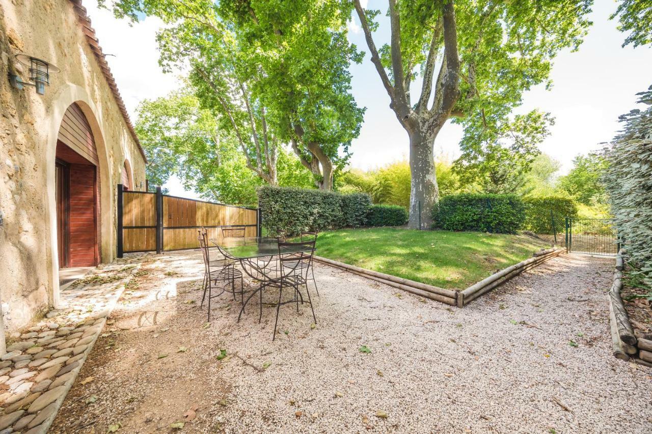 Le Relais Du Grand Logis Hotel Mirabeau  Bagian luar foto